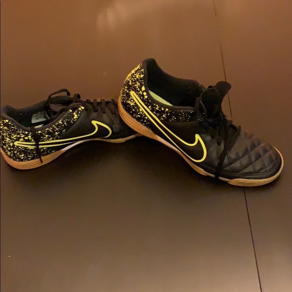 Nike Tiempo Indoor Soccer Shoes